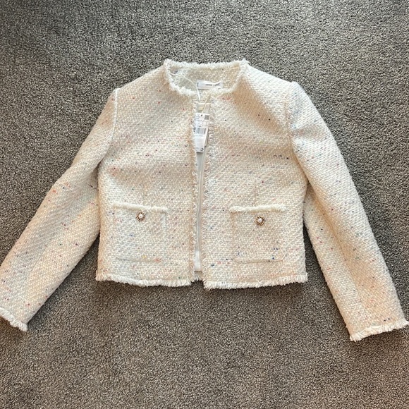 NwT perfect to pair with any blouse or dresses! - Picture 3 of 5